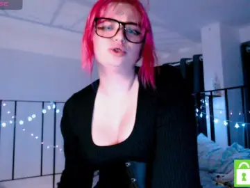 Bongacams Watch Live Sex Cams of mymoonstar