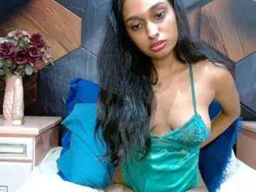 Bongacams Sex Cam of LusciousIndian