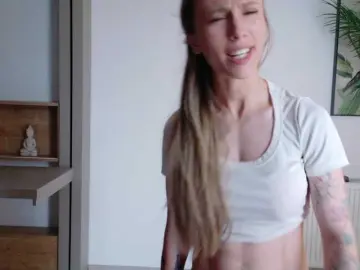 Bongacams Watch Live Sex Cams of DiddySweet1