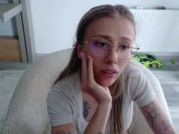Bongacams Adult Webcam of DiddySweet1