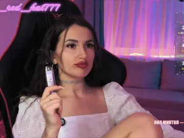 Bongacams Free Porn Cam of Supergirl7771