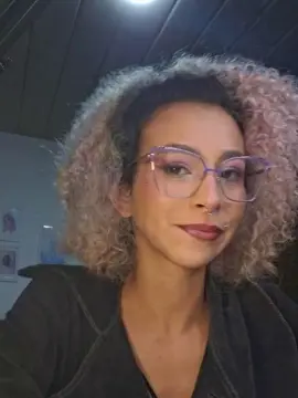 Cam4 Live Porn of Pinkcaramel