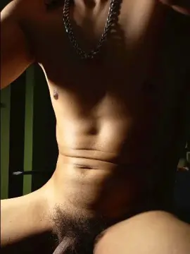 Cam4 Live Sex of villanocat