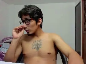 Cam4 Sex Cam of SrIncognito666