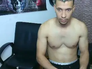 Cam4 Live Sex Cam of AxelNova