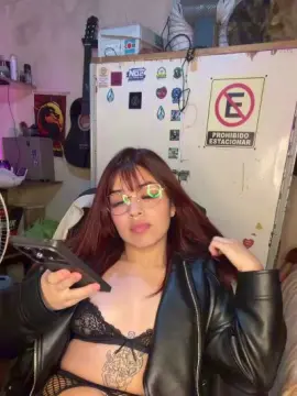 Cam4 Live Sex Cam of Lucilleee69