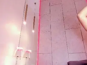 Cam4 Watch Live Sex Cams of MinaHammani