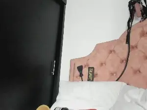 Cam4 Sex Chat of miacarry