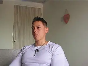 Cam4 Private Sex Chat of Latino_Milk_99
