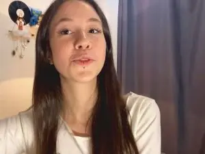 Cam4 Free Live Porn of KizzieLudwick