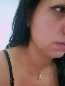 Cam4 Live Sex Cam of bella_milf1