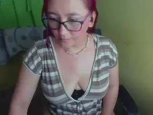 Cam4 Watch Live Sex Cams of Lucia_Milf
