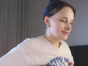 Cam4 Watch Live Sex Cams of AlyceLelacheur