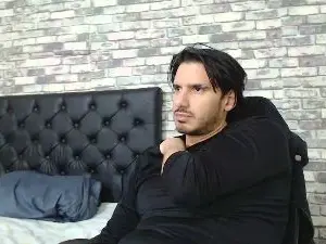 Cam4 Watch Live Sex Cams of Tyler_dn