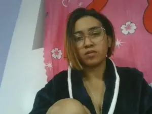 Cam4 Free Live Porn of lalaina7