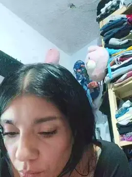 Cam4 Watch Live Sex Cams of mely42