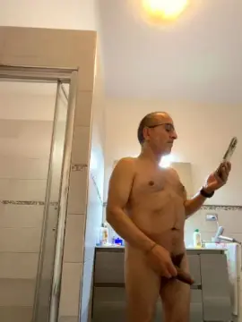 Cam4 Free Live Porn of Milk1958