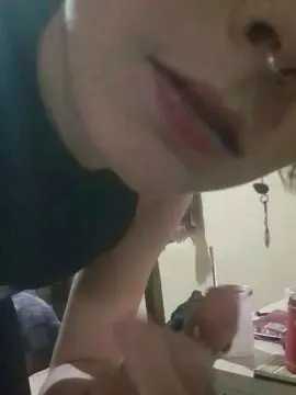 Cam4 Sex Cam of ASTRIDSHINE