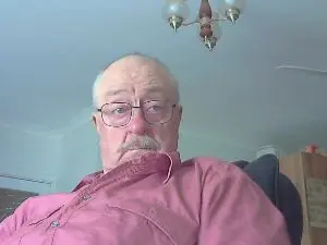 Cam4 Free Live Porn of robert_51xx