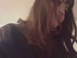 Cam4 Watch Live Sex Cams of LeannGuyott