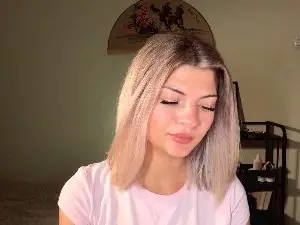 Cam4 Adult Video Chat of ClarissaCiubal