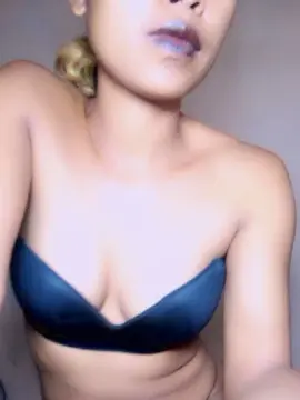 Cam4 Adult Webcams of Dinah974