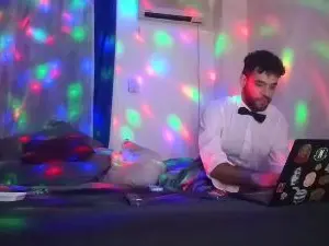 Cam4 Live Sex Cam of Ju9504