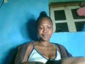 Cam4 Live Porn of Letitia95