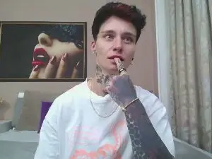 Cam4 Free Porn Cam of KennyVibe