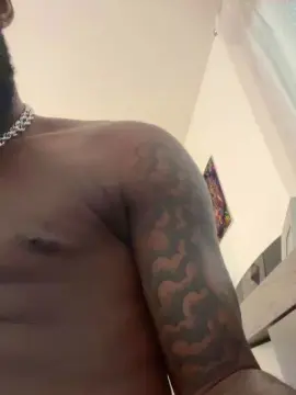 Cam4 Adult Webcam of Bigblackfrenck