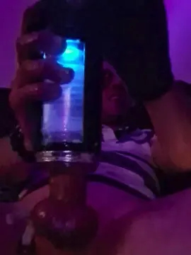 Cam4 Free Live Porn of lovetocum35