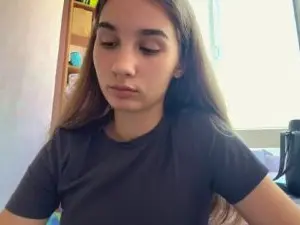 Cam4 Free Live Porn of LourieOssola