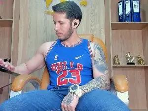 Cam4 Live Porn of George_Diesell