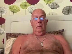 Cam4 Nude Webcam of The_helmet7