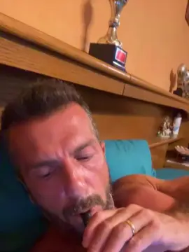 Cam4 Free Live Porn of builder1
