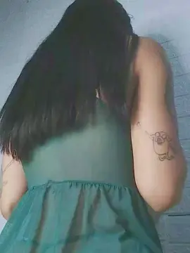 Cam4 Nude Webcam of latinakira1