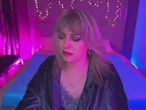 Cam4 Watch Live Sex Cams of CandyLadyyy