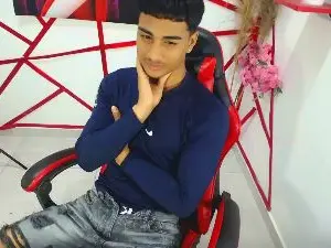 Cam4 Nude Webcam of Oliver_Parker