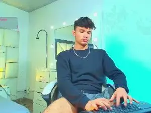 Cam4 Live Sex of alexgod_