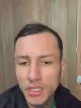 Cam4 Live Porn of Gibigs0