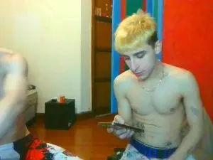 Cam4 Live Porn of Miloverboy