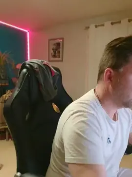Cam4 Live Sex of tomsauwer