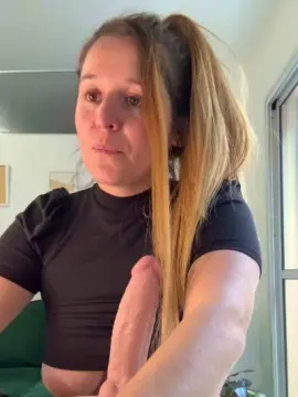 Cam4 Adult Video Chat of mieldulcexx