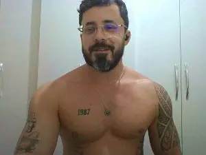 Cam4 Watch Live Sex Cams of Alers87