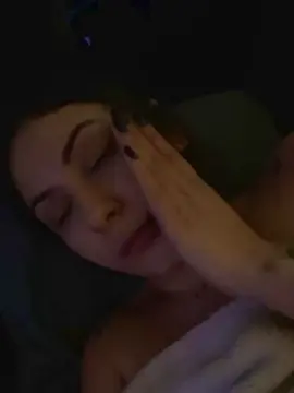 Cam4 Nude Webcam of tattedttoez69