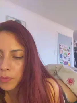 Cam4 Live Sex of Reedgyal