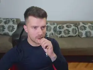 Cam4 Live Sex of johnnylove22