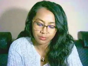 Cam4 Private Sex Chat of Yummy_sitraka
