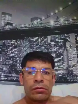 Cam4 Free Live Porn of Leonsalvajexxx