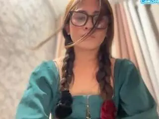 Camsoda Adult Webcam of averagegirl